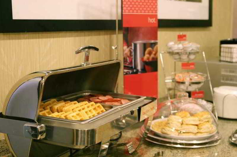 Hampton Inn & Suites Chicago/Saint Charles Restoran gambar